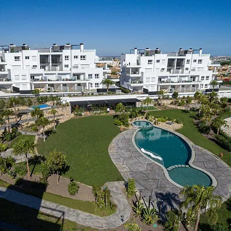 Bali Punta Prima * Τορεβιέχα